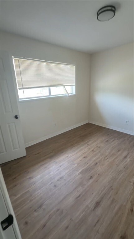 Foto del edificio - 14411 Pine St