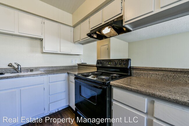 Building Photo - 2 br, 1 bath House - 4930 E OWENS UNIT A