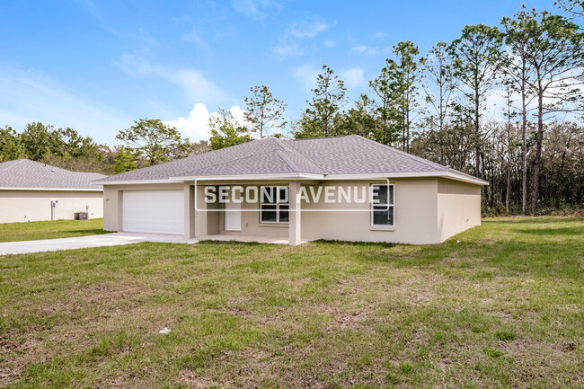 Building Photo - 825 Marion Oaks Manor