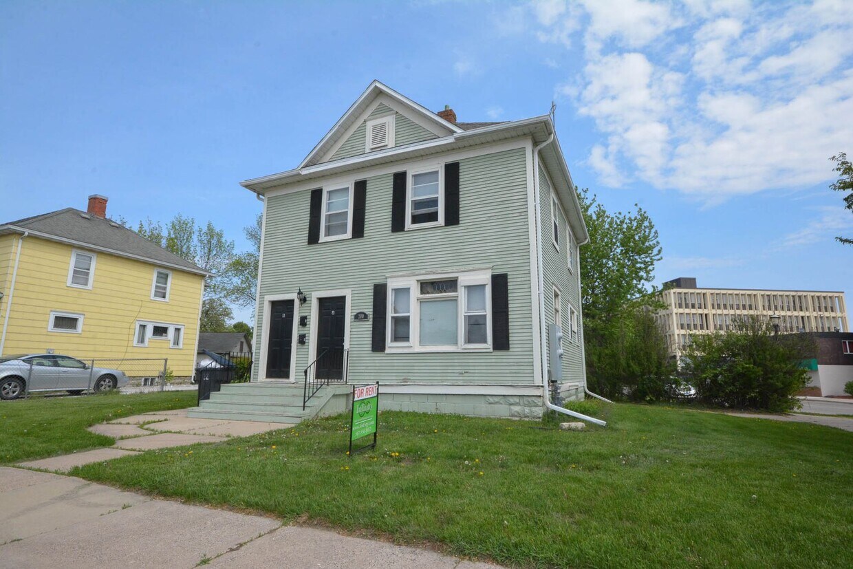 200 5th Pl NW Unit A, Austin, MN 55912 Room for Rent in Austin, MN