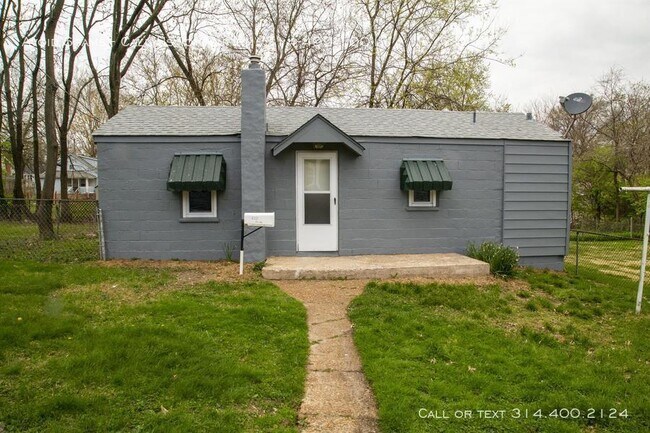 Building Photo - 2331 Wengler Ave