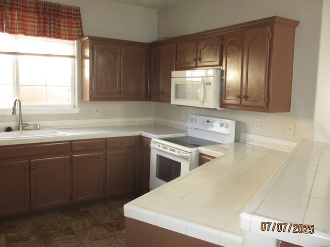Foto del edificio - 7324 Peregrine Rd NE