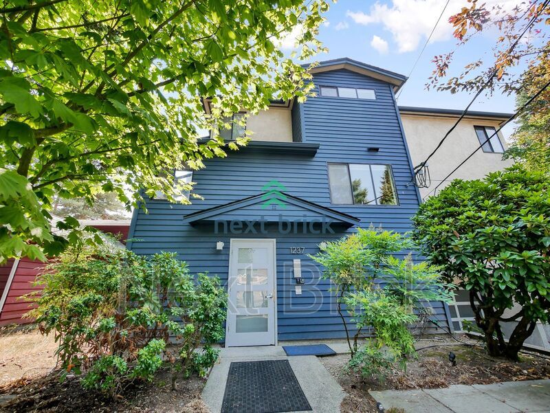 1237 St Unit 1, Seattle, WA 98155 Condo for Rent in Seattle, WA