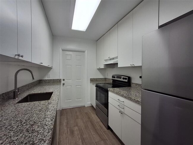 Foto del edificio - 1532 NE 34th St
