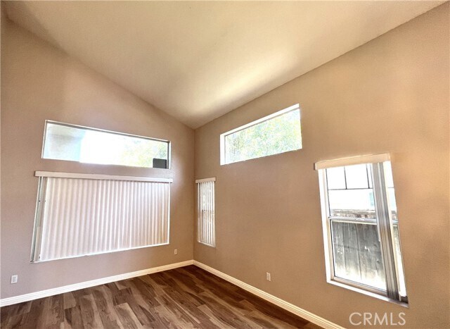 Building Photo - 20865 Oakdale Ln