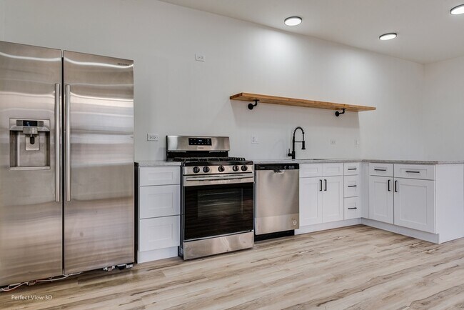 Photo - 1123 N Mozart St Apartment