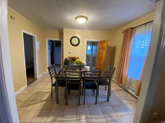 Dining room - 156 Sisson St