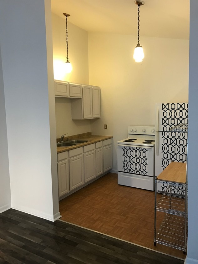 613 Hillsboro Rd, Franklin, TN 37064 Condo for Rent in Franklin, TN