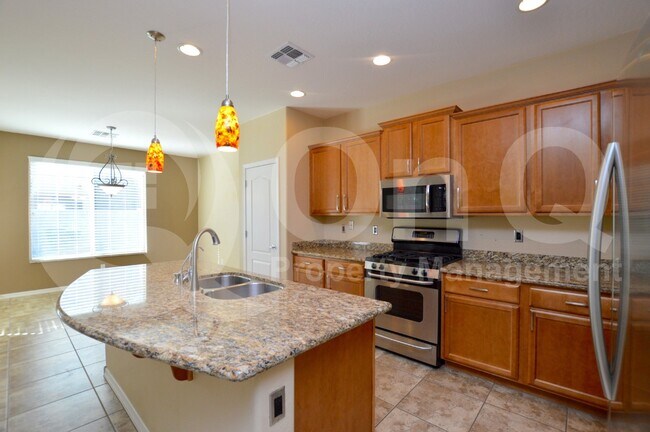 Foto del edificio - 3250 S Holguin Way