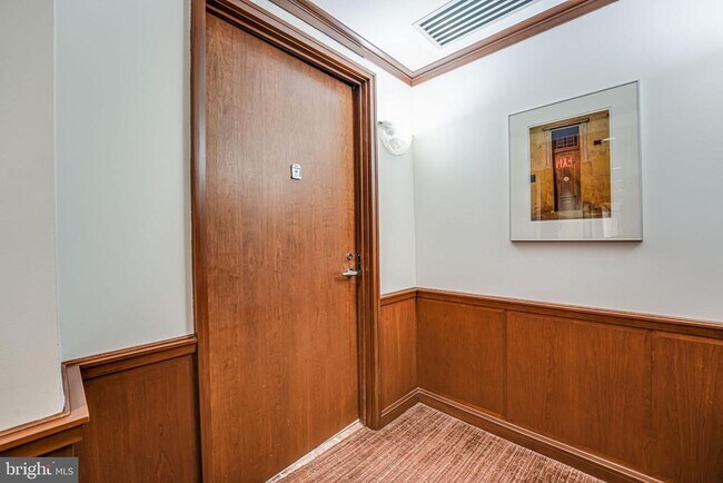 Building Photo - 4801 Hampden Ln