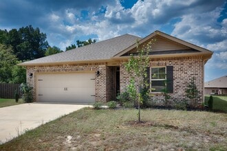Building Photo - 102 High Leaf Dr