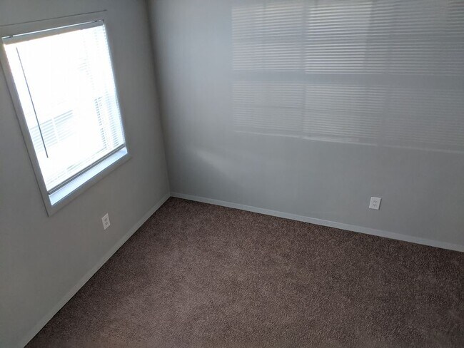 Foto del edificio - Come enjoy Richmond living at Colorado Manor