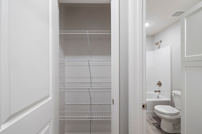 Foto del edificio - New build 3 bedroom duplex-Westbury Gardens!