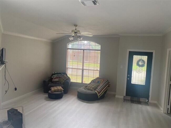 Foto del edificio - 15330 Geral Ln