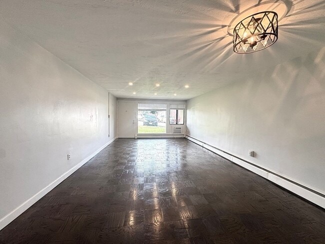 Building Photo - 315 Neponset St