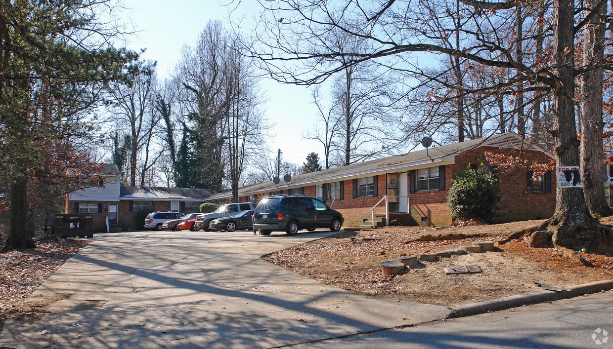Primary Photo - 2021 Maywood St