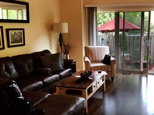 Living room - 4343 Laclede Ave