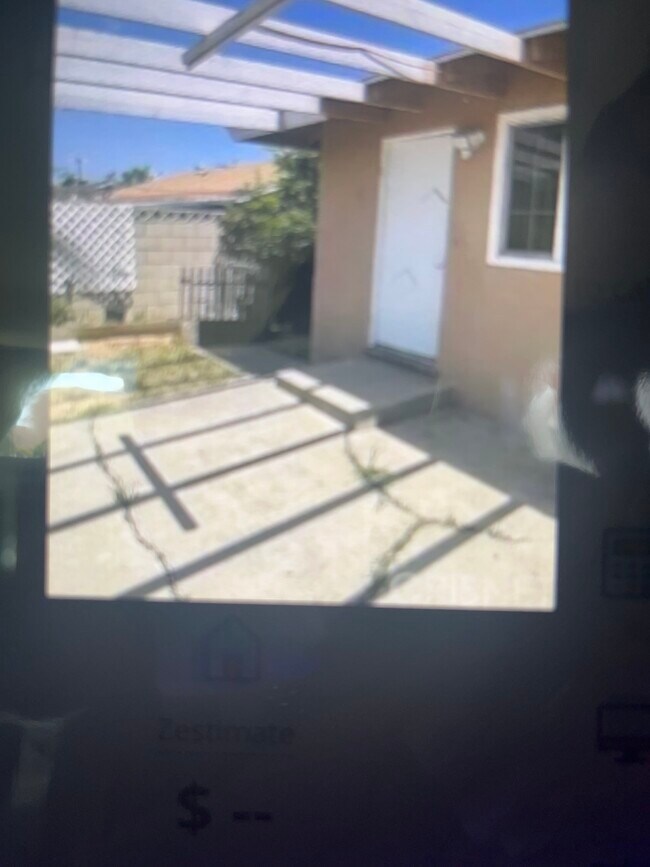 Covered patio - 1343 9th Ave