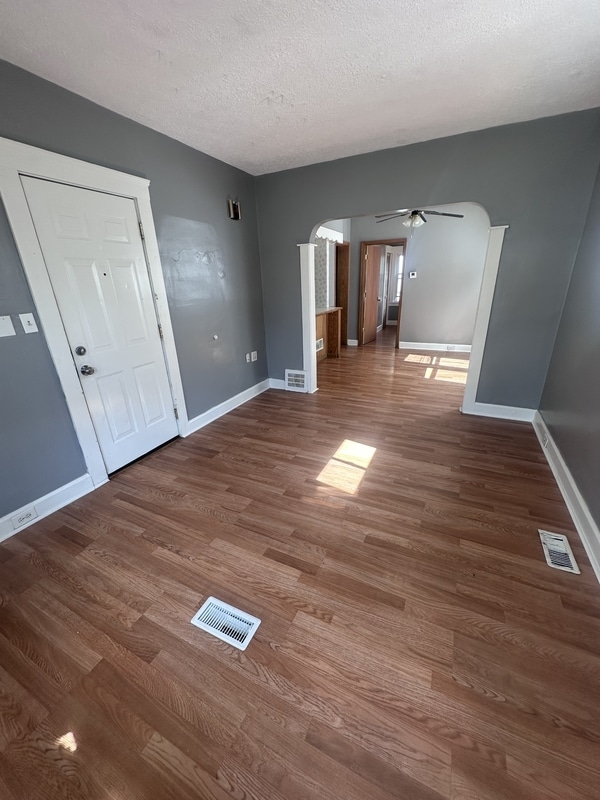 Primary Photo - 4385 W 50th St