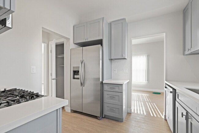 Foto del edificio - 3042 West Blvd