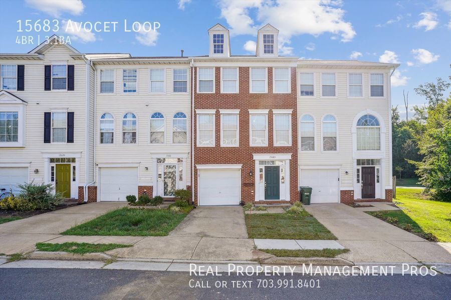 Primary Photo - 4 Bed Townhome w/ Fenced backyard near I-95!