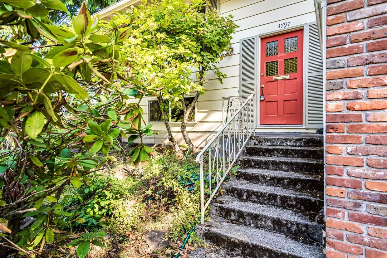 Foto principal - Beautiful 5 bedroom house in South Eugene!