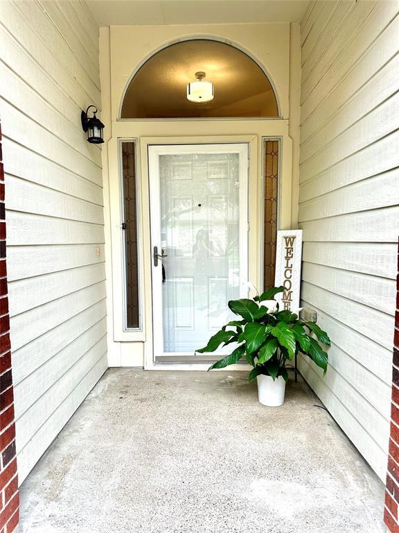 Building Photo - 10823 Coral Garden Ln