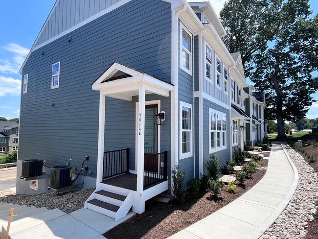 Building Photo - 5018 Lindley Pl