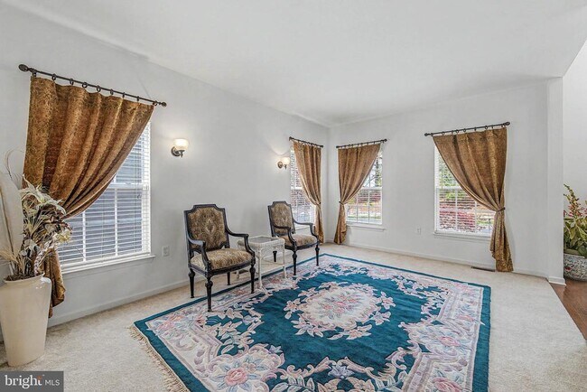 Foto del edificio - 9 Woodmere Rd