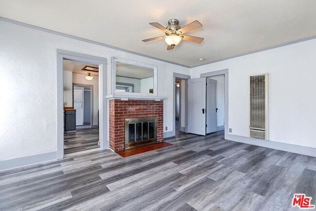 Building Photo - 3819 Goldwyn Terrace