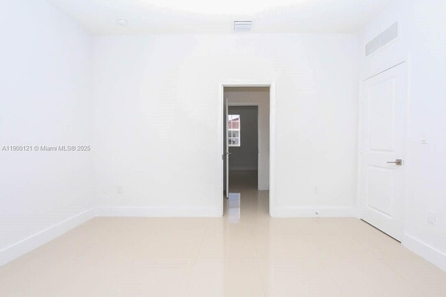 Foto del edificio - 15604 SW 10th Ln