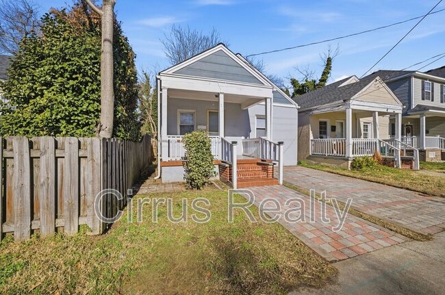 Building Photo - 1215 26th St