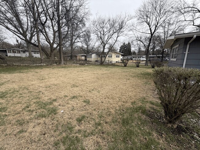 Foto del edificio - 9000 Clarion Dr