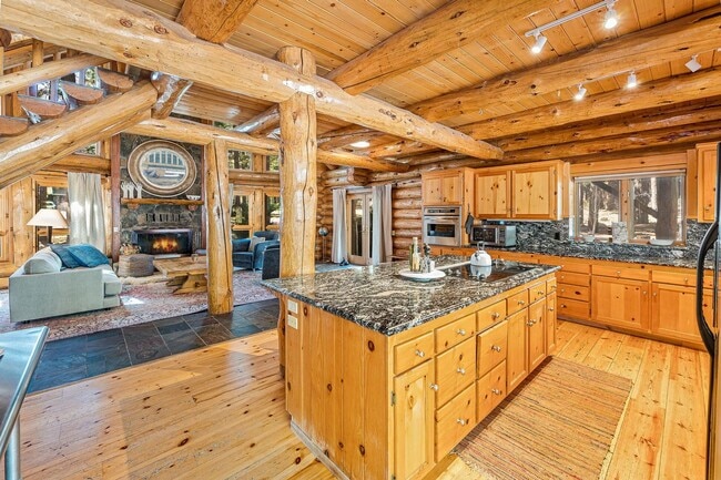 Building Photo - Executive Home Nestled in Galina Forest