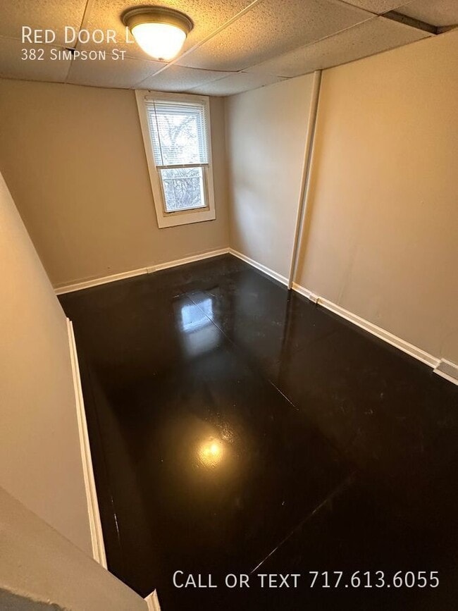 Building Photo - Recently Remodeled 2bd Home In East York!