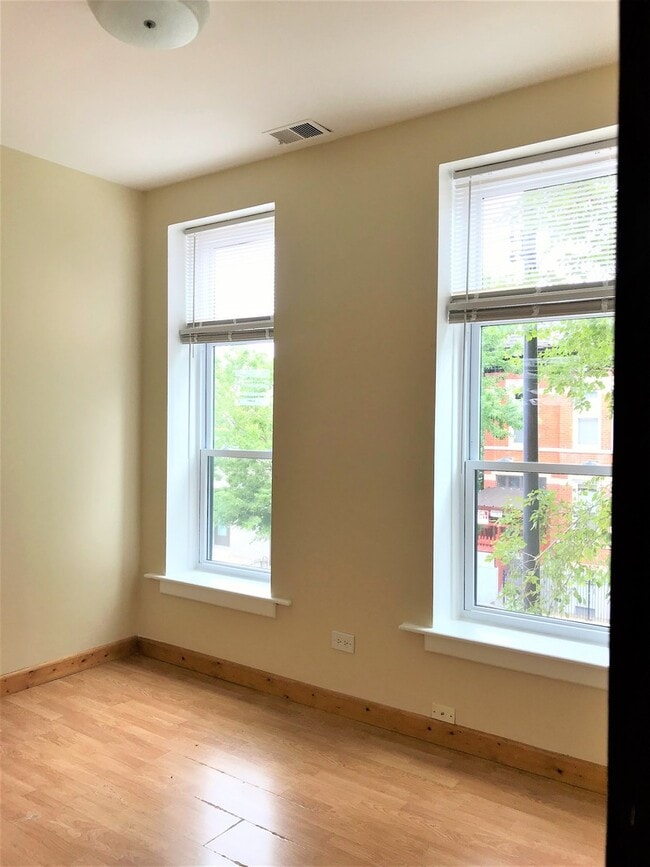 Building Photo - 1841 S Carpenter St