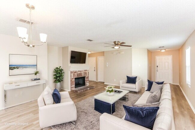 Foto del edificio - 8761 Stonebriar Ln