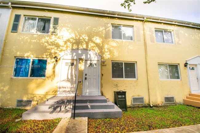 Foto del edificio - 8319 NW 5th Ave