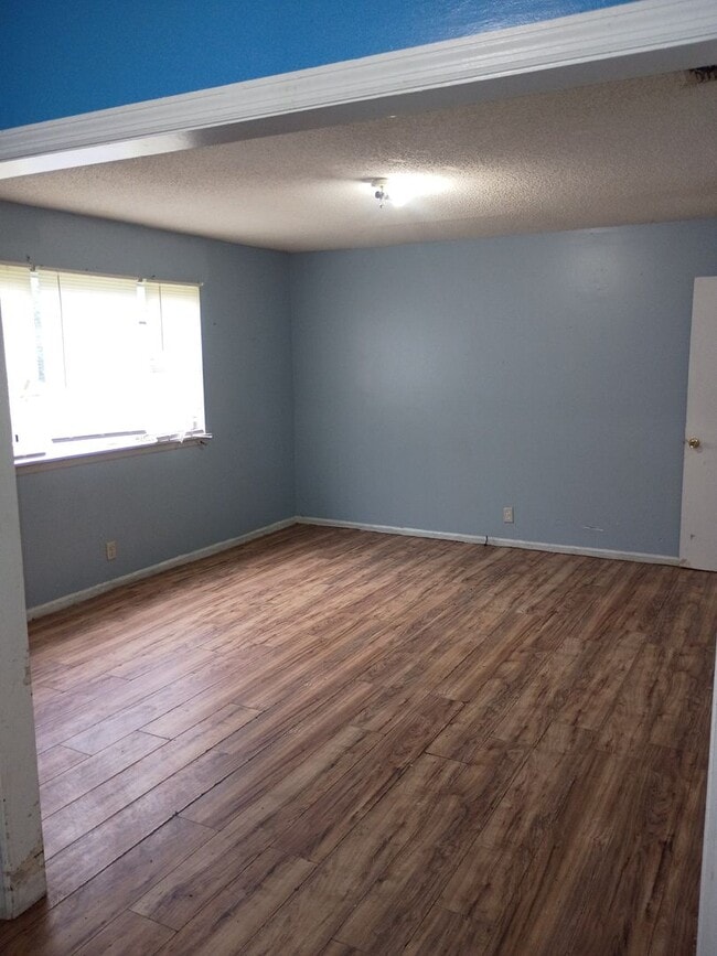 Building Photo - 508 Mitchell Ave