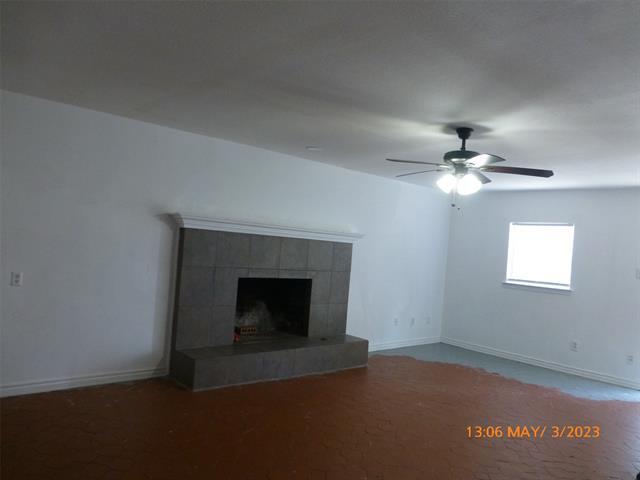 Building Photo - 1405 Sylvan Dr