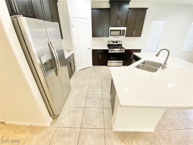 Building Photo - 321 Cadence Vista Dr