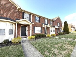 Building Photo - 12812 Lost Hill Walk