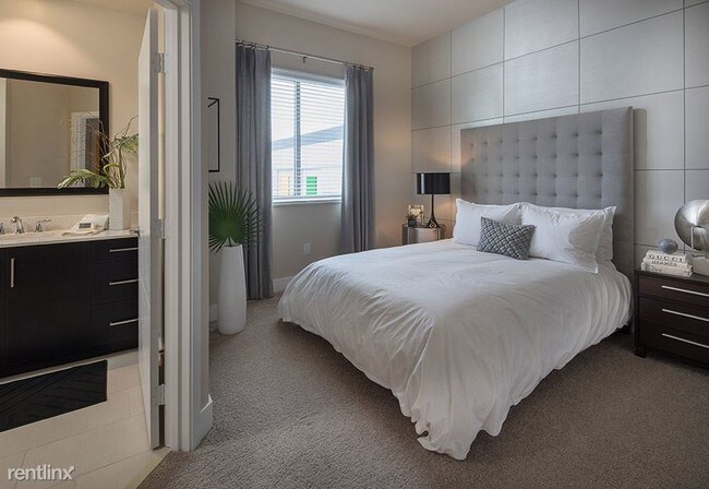 Foto del edificio - 2 br, 2 bath Apartment - 251 SW 11th St
