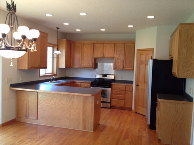 Foto del edificio - Spacious 2-Story in Woodbury*4 Bed/3 Bath*...