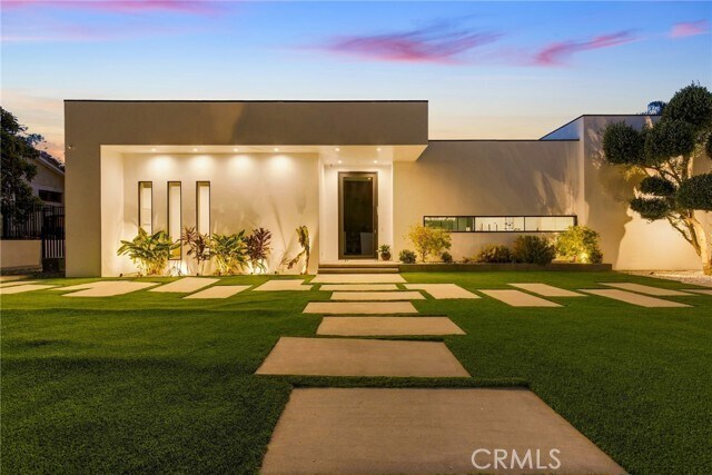 Building Photo - 20141 Wells Dr
