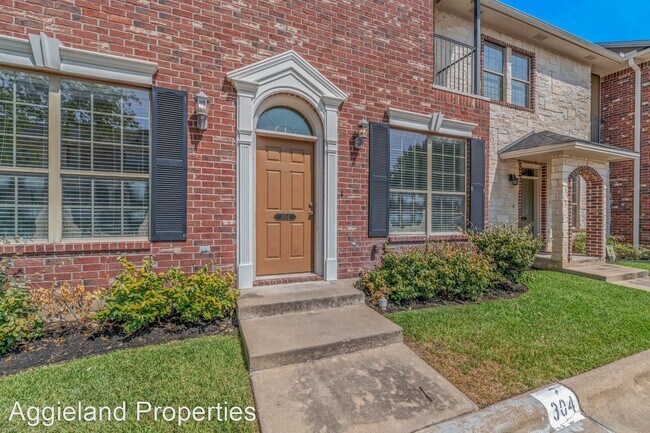 Foto del edificio - 4 br, 4 bath House - 304 Forest