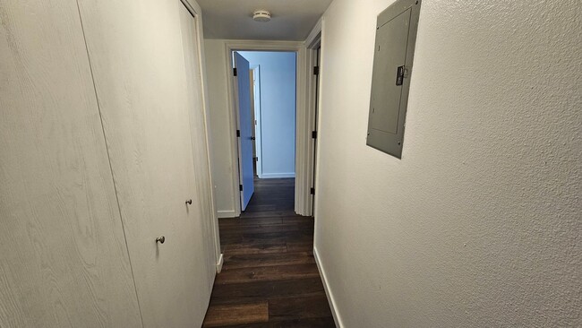 Building Photo - Welcome to your new home!  2 beds, 2 baths...