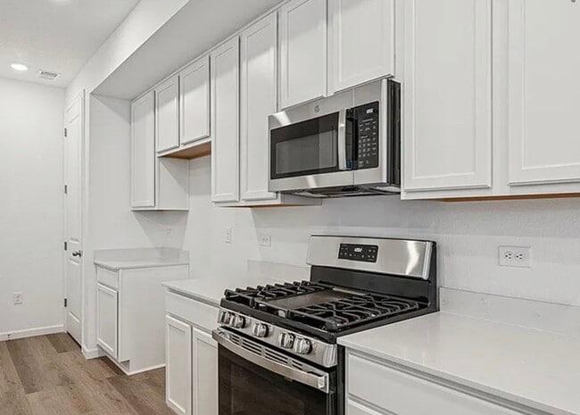 Building Photo - 1334 Penner Dr