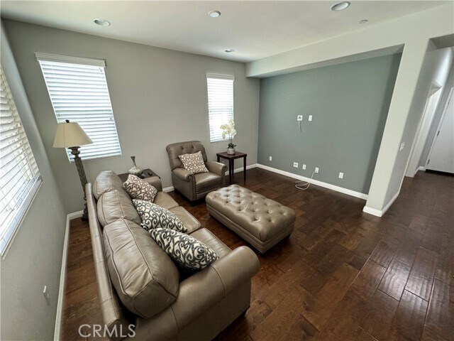 Foto del edificio - 485 Prosperity Dr