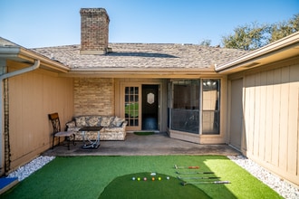 Building Photo - 3706 Bishop Hill Dr